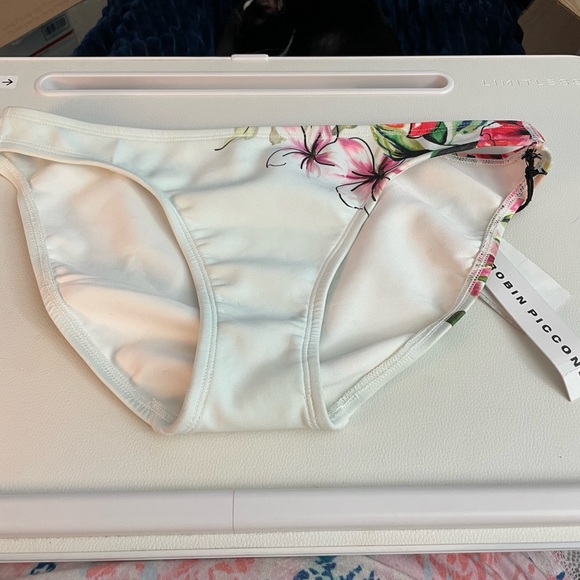 NWT Robin Piccone bikini bottoms - Picture 5 of 11